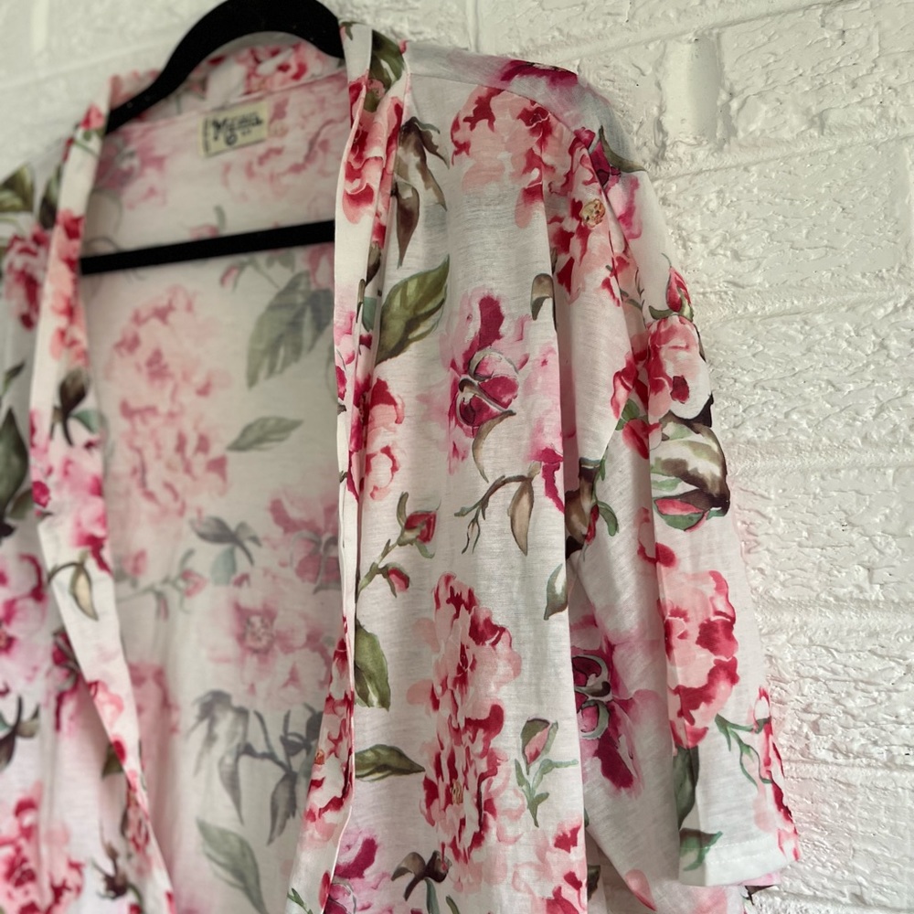 35. Show me your Mumu NWOT floral robe One size fits all. - Picture 6 of 7